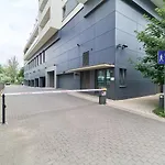 Apartments Odra Tower Wrocław by Renters